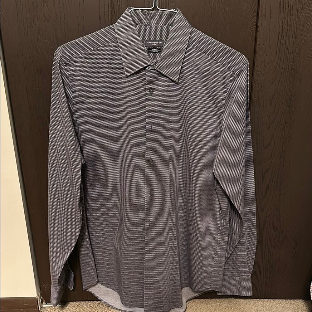 Van Heusen White and Purple Casual Button Down Shirt - 34/35